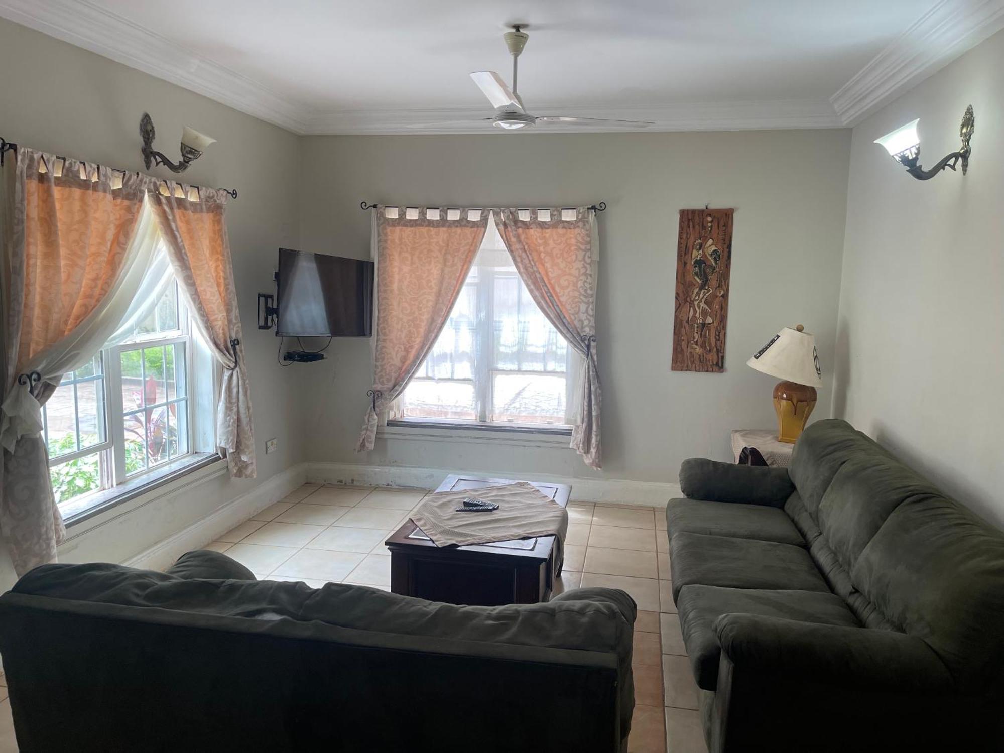 Summer Grove Villa Кололі Екстер'єр фото